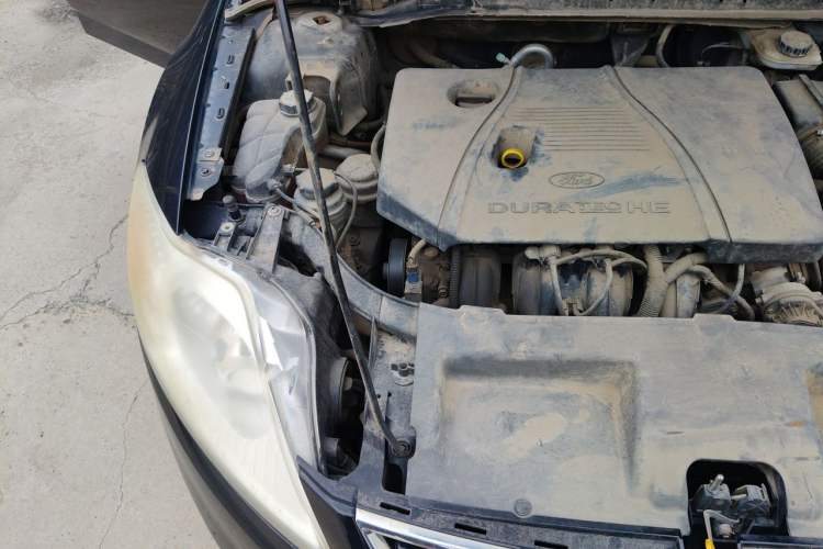 Used Ford Mondeo 2011 2.3L Fashion Edition Engine Bay Right