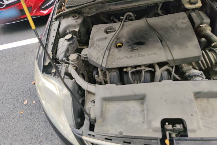 Used Ford Mondeo 2011 2.3L Luxury Model Engine Bay Right