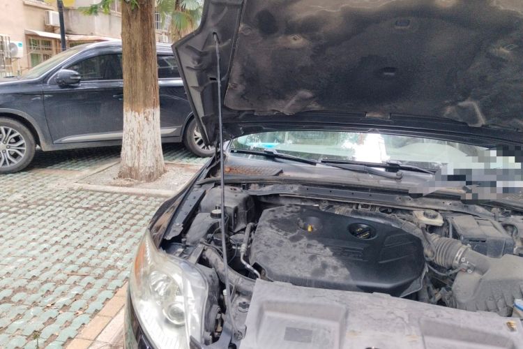 Used Ford Mondeo 2011 2.0L GTDi 200 Luxury Edition Engine Bay Right