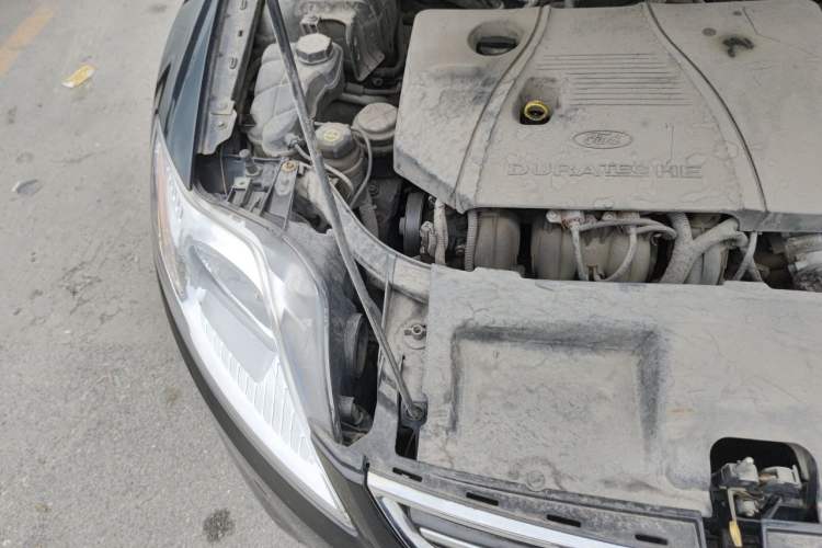 Used Ford Mondeo 2011 2.3L Fashion Edition Engine Bay Right