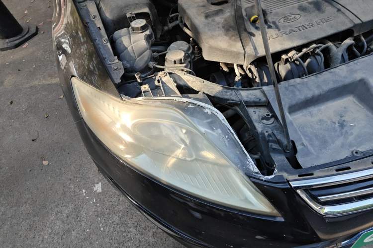 Used Ford Mondeo 2011 2.3L Fashion Edition Engine Bay Right