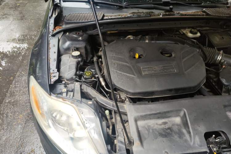 Used Ford Mondeo 2011 2.0L GTDi 200 Fashion Edition Engine Bay Right