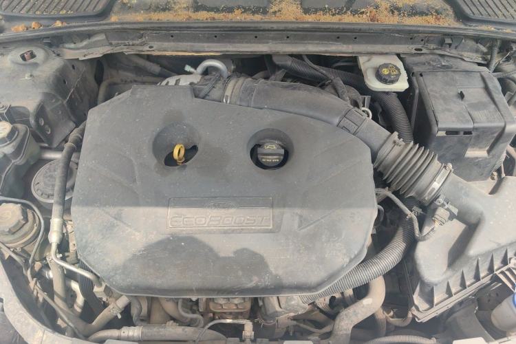Used Ford Mondeo 2011 2.0L GTDi240 Luxury Sport Edition Engine Bay