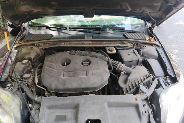 Used Ford Mondeo 2011 2.0L GTDi 200 Fashion Edition Engine Bay