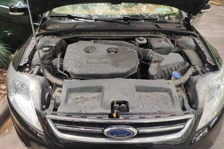 Used Ford Mondeo 2011 2.0L GTDi 200 Fashion Edition Engine Bay