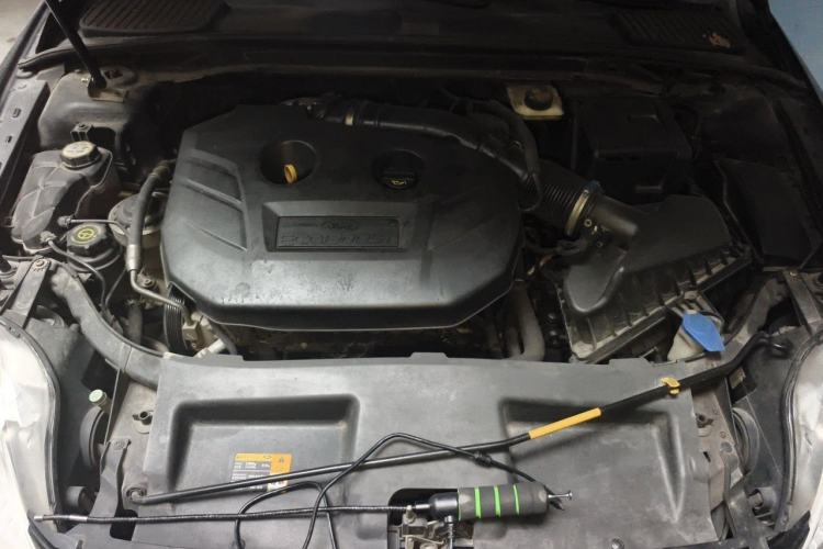 Used Ford Mondeo 2011 2.0L GTDi 200 Fashion Edition Engine Bay