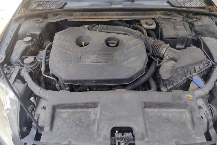 Used Ford Mondeo 2011 2.0L GTDi240 Ultimate Edition Engine Bay