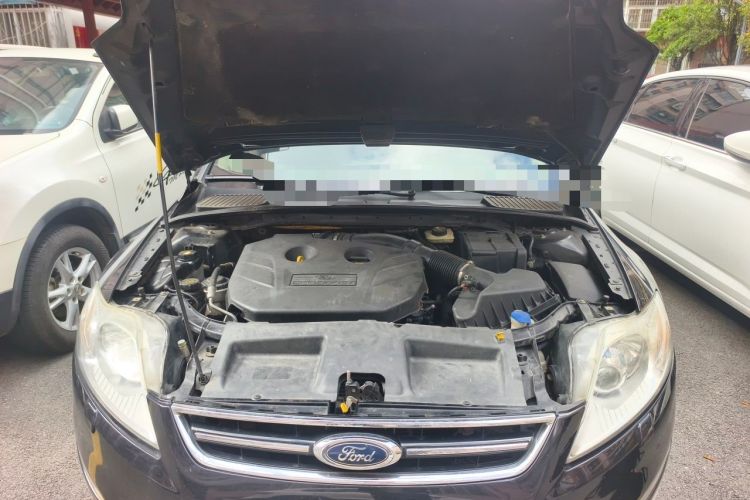 Used Ford Mondeo 2011 2.0L GTDi240 Ultimate Edition Engine Bay