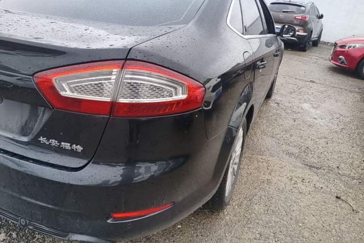 Used Ford Mondeo 2011 2.0L GTDi 200 Fashion Edition Exterior 3