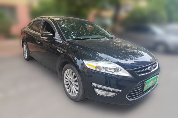 Used Ford Mondeo 2011 2.0L GTDi240 Ultimate Edition Front Right 45 Deg