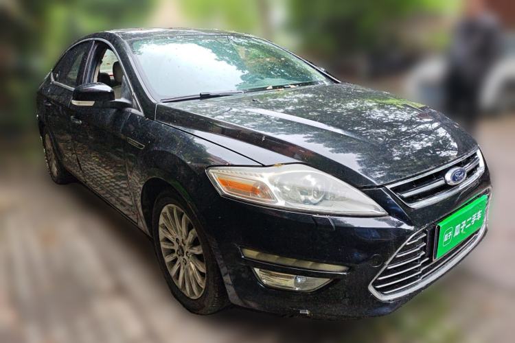 Used Ford Mondeo 2011 2.0L GTDi 200 Luxury Edition Front Right 45 Deg