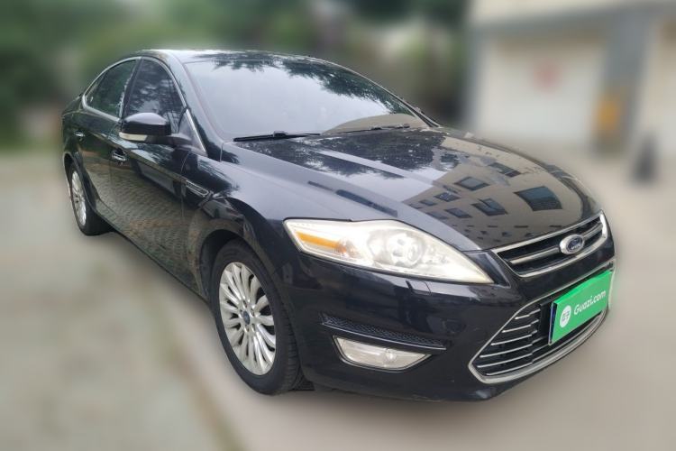 Used Ford Mondeo 2011 2.0L GTDi 200 Luxury Edition Front Right 45 Deg