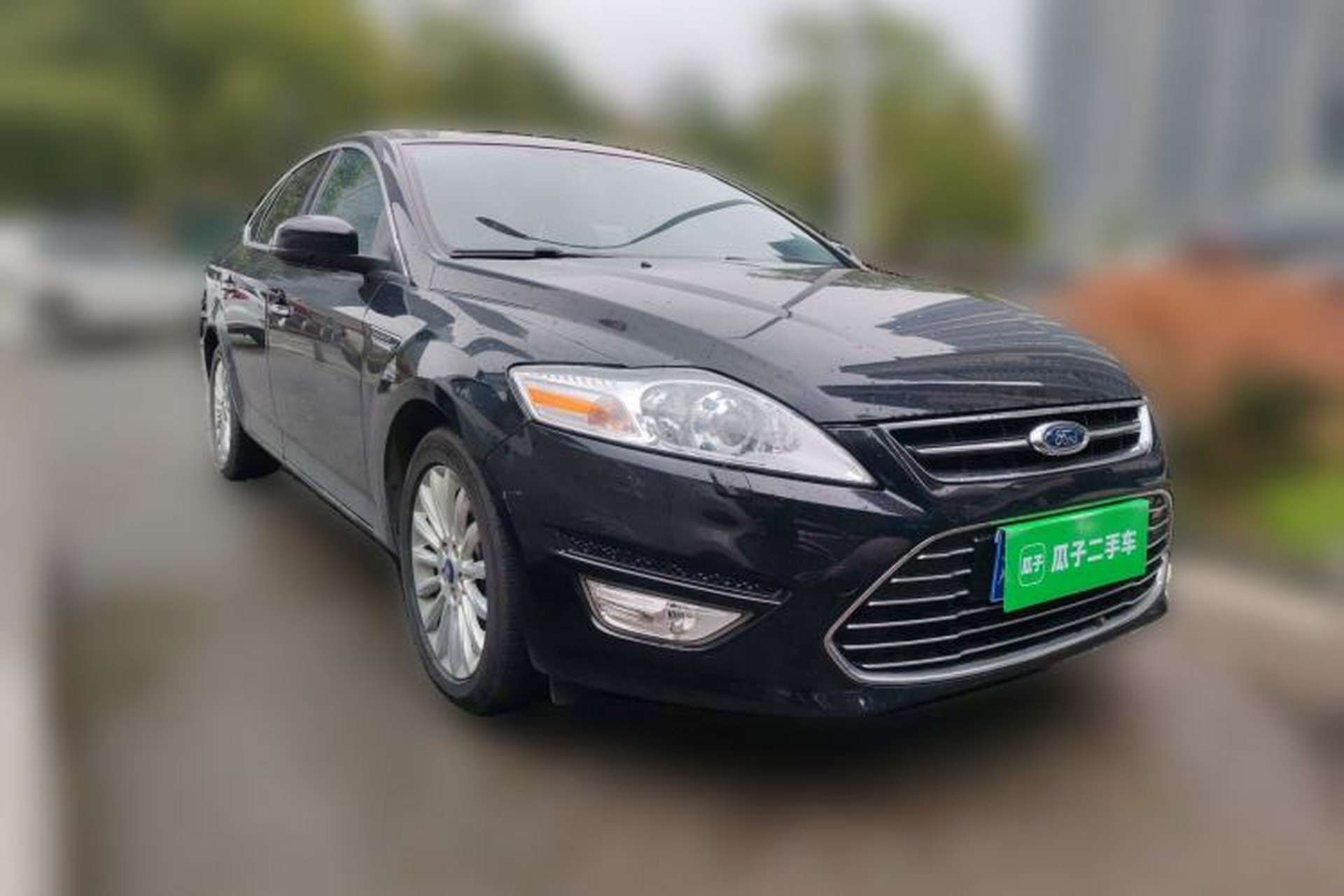 Used Ford Mondeo 2011 2.0L GTDi 200 Luxury Edition Front Right 45 Deg