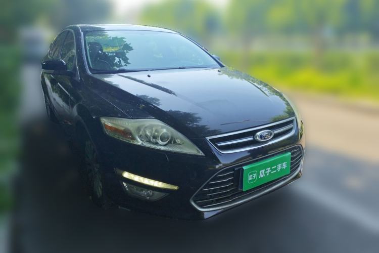 Used Ford Mondeo 2011 2.0L GTDi 200 Luxury Edition Front Right 45 Deg