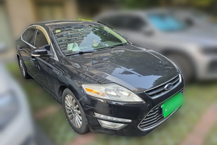 Used Ford Mondeo 2011 2.0L GTDi 200 Fashion Edition Front Right 45 Deg