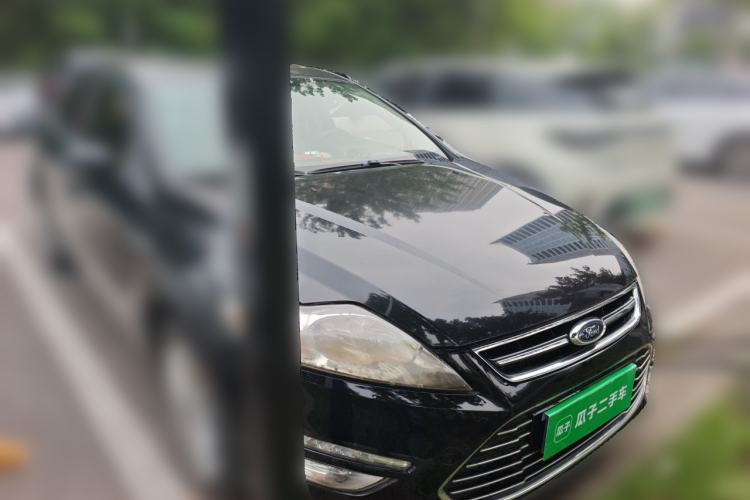 Used Ford Mondeo 2011 2.3L Luxury Model Front Right 45 Deg