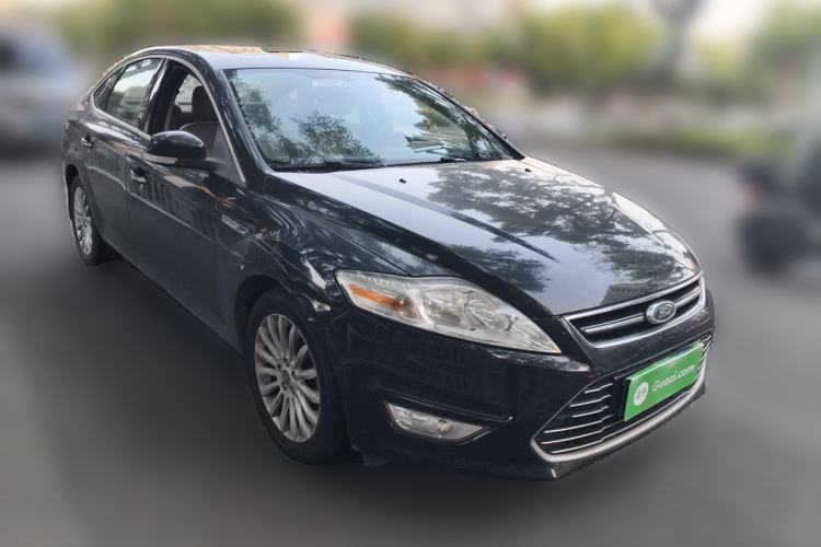 Used Ford Mondeo 2011 2.0L GTDi 200 Fashion Edition Front Right 45 Deg