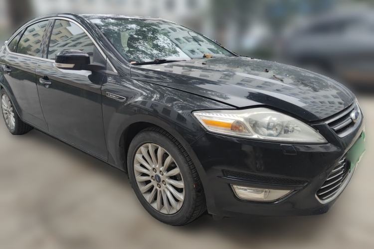 Used Ford Mondeo 2011 2.0L GTDi 200 Luxury Edition Front Right 45 Deg