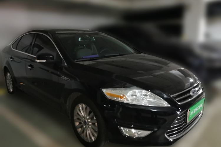 Used Ford Mondeo 2011 2.0L GTDi 200 Fashion Edition Front Right 45 Deg