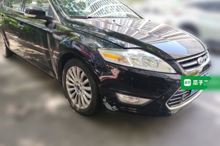 Used Ford Mondeo 2011 2.0L GTDi 200 Fashion Edition Front Right 45 Deg