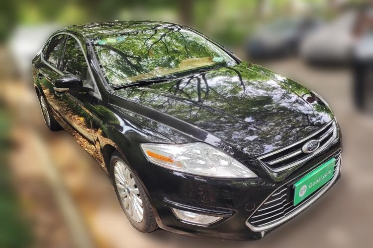Used Ford Mondeo 2011 2.0L GTDi 200 Fashion Edition Front Right 45 Deg
