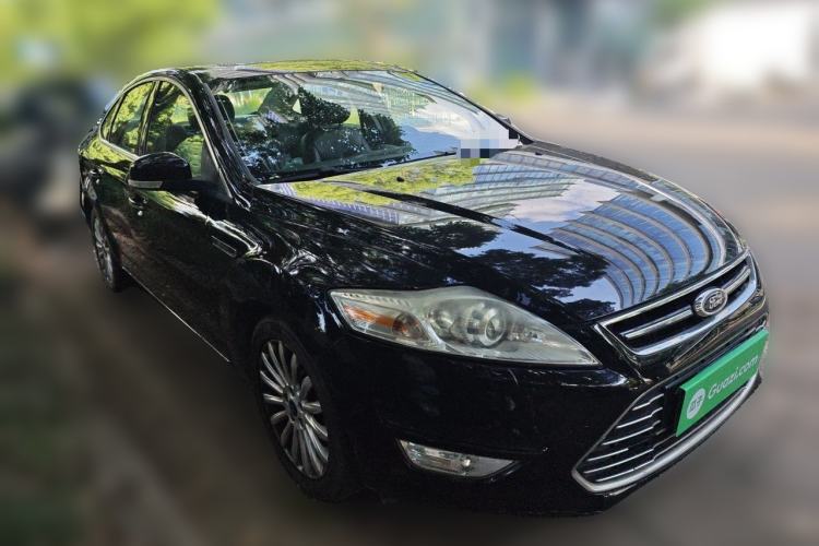 Used Ford Mondeo 2011 2.0L GTDi 200 Luxury Edition Front Right 45 Deg
