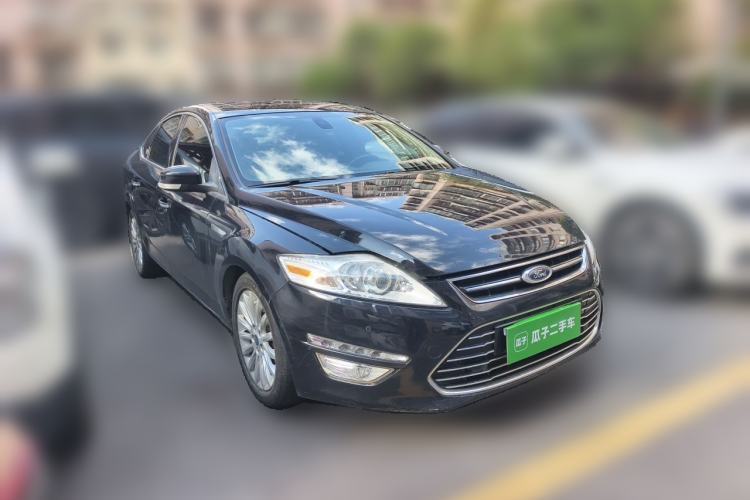 Used Ford Mondeo 2011 2.0L GTDi240 Ultimate Edition Front Right 45 Deg