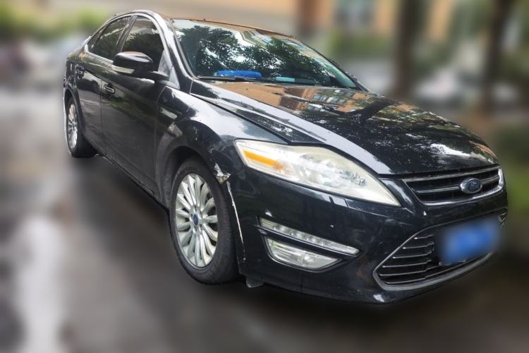 Used Ford Mondeo 2011 2.0L GTDi 200 Fashion Edition Front Right 45 Deg