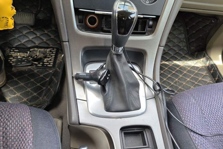 Used Ford Mondeo 2011 2.3L Fashion Edition Gear Lever