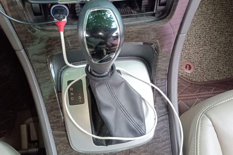 Used Ford Mondeo 2011 2.0L GTDi 200 Fashion Edition Gear Lever
