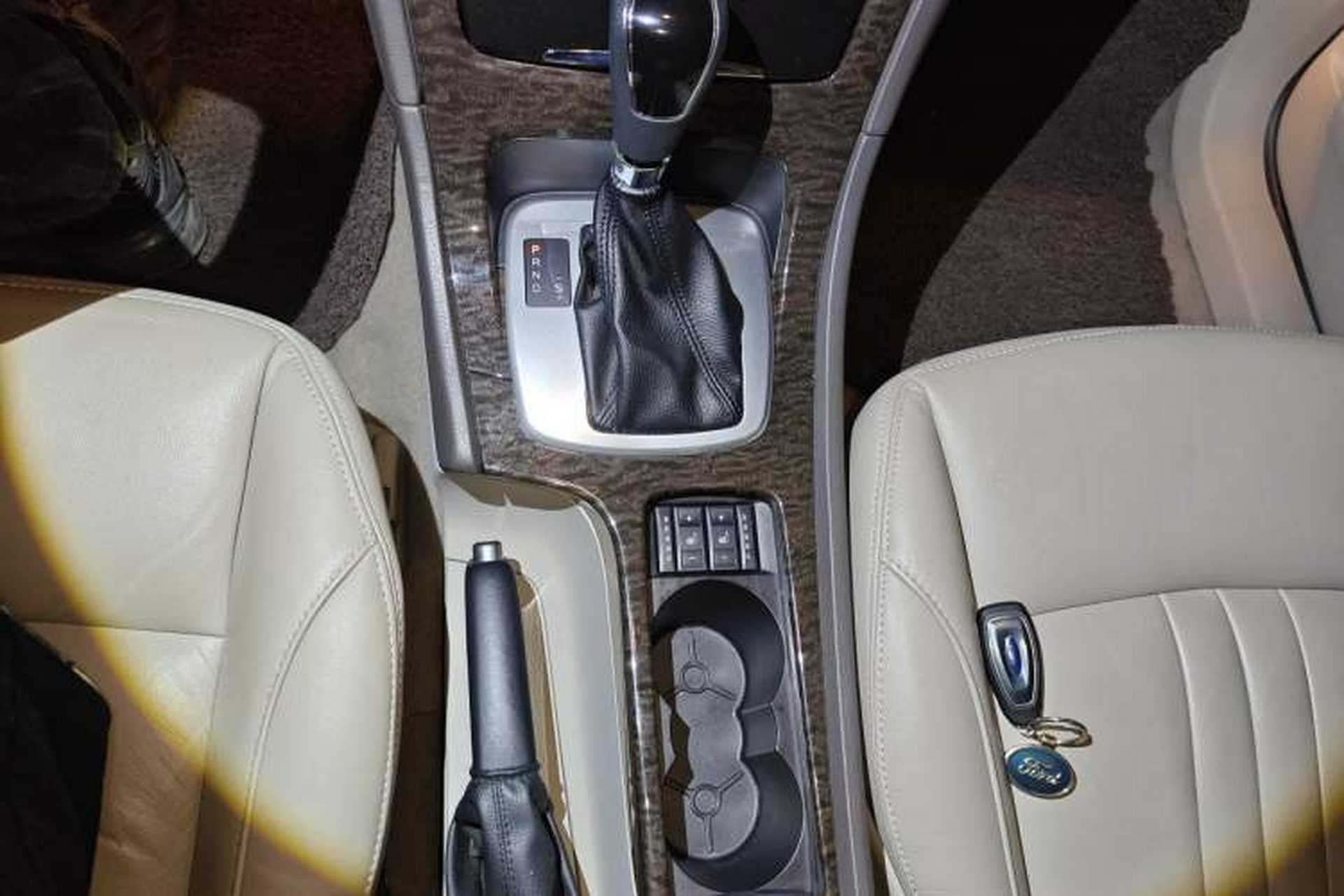 Used Ford Mondeo 2011 2.0L GTDi 200 Luxury Edition Gear Lever