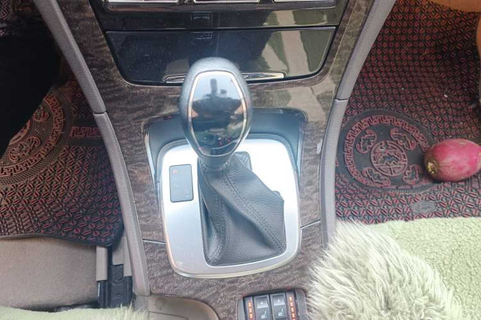 Used Ford Mondeo 2011 2.0L GTDi240 Ultimate Edition Gear Lever