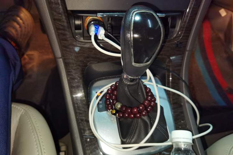 Used Ford Mondeo 2011 2.0L GTDi 200 Fashion Edition Gear Lever