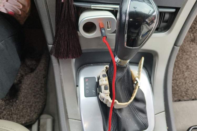 Used Ford Mondeo 2011 2.3L Fashion Edition Gear Lever