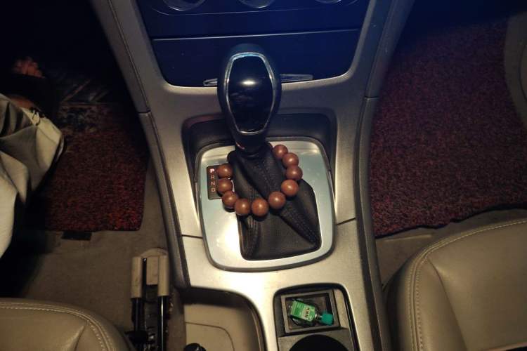 Used Ford Mondeo 2011 2.3L Fashion Edition Gear Lever