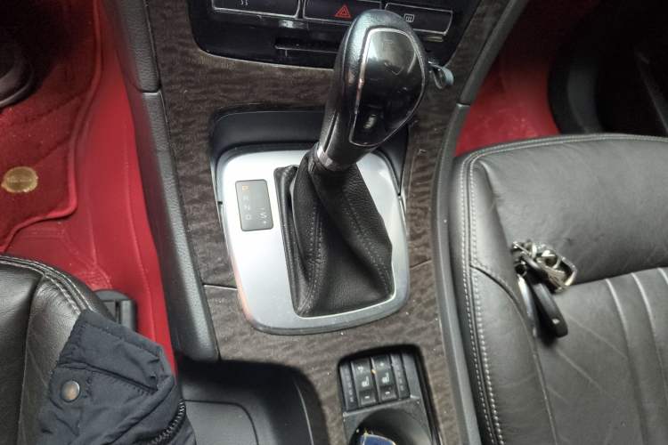 Used Ford Mondeo 2011 2.0L GTDi 200 Luxury Edition Gear Lever
