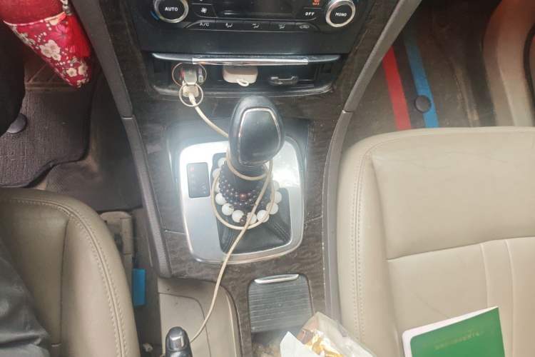 Used Ford Mondeo 2011 2.0L GTDi 200 Fashion Edition Gear Lever