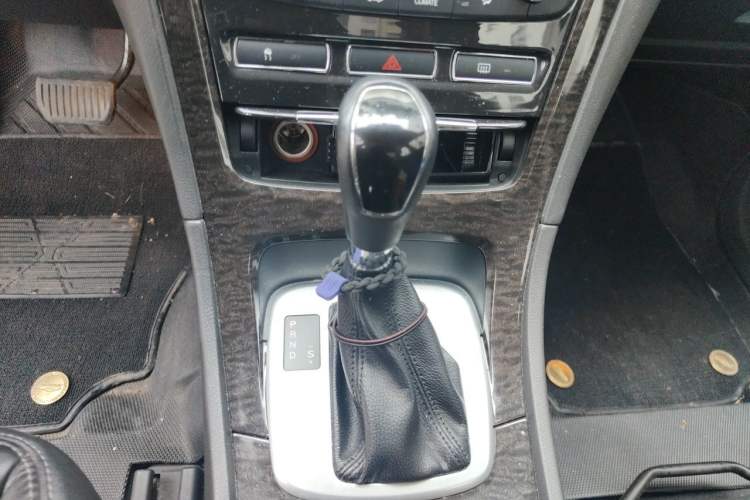 Used Ford Mondeo 2011 2.0L GTDi 200 Luxury Edition Gear Lever