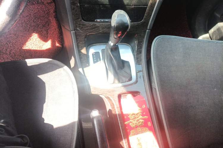 Used Ford Mondeo 2011 2.0L GTDi 200 Luxury Edition Gear Lever