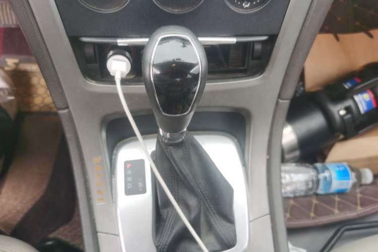 Used Ford Mondeo 2011 2.3L Fashion Edition Gear Lever