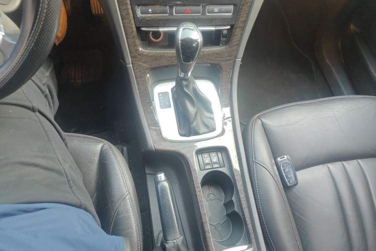 Used Ford Mondeo 2011 2.0L GTDi 200 Luxury Edition Gear Lever