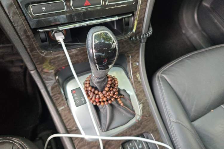 Used Ford Mondeo 2011 2.0L GTDi 200 Luxury Edition Gear Lever