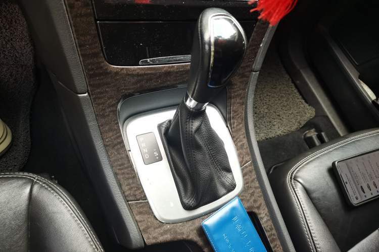 Used Ford Mondeo 2011 2.0L GTDi 200 Luxury Edition Gear Lever