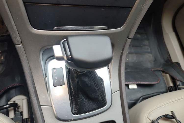Used Ford Mondeo 2011 2.3L Fashion Edition Gear Lever