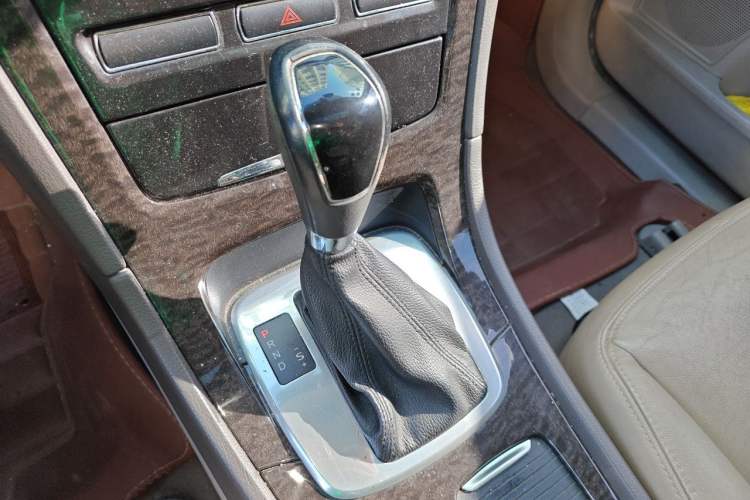 Used Ford Mondeo 2011 2.3L Luxury Model Gear Lever