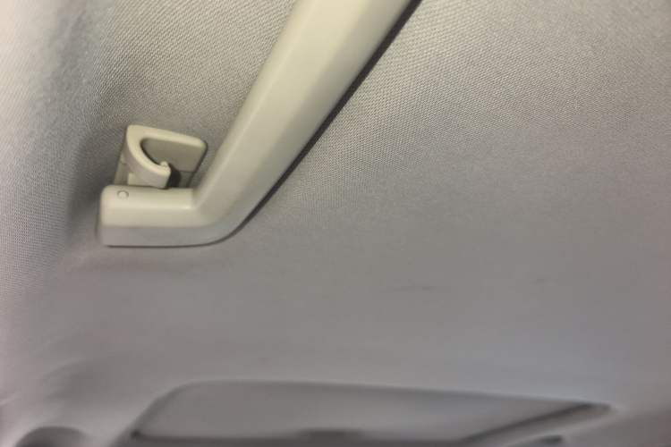 Used Ford Mondeo 2011 2.0L GTDi 200 Luxury Edition Headliner
