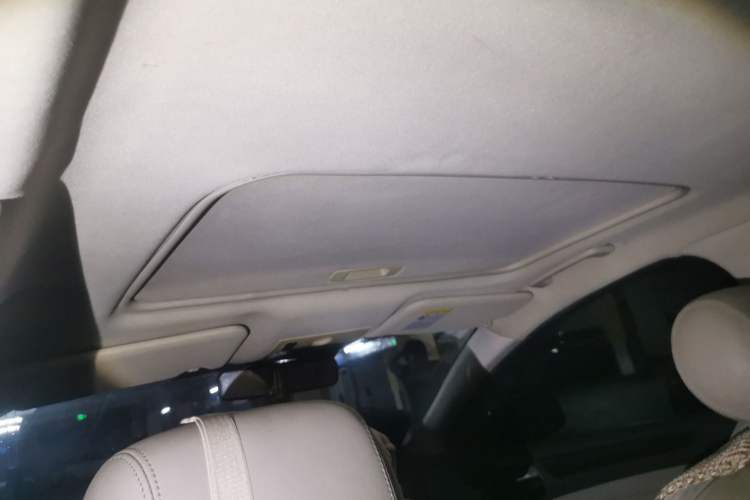 Used Ford Mondeo 2011 2.0L GTDi 200 Fashion Edition Headliner