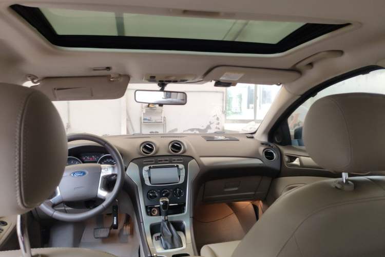 Used Ford Mondeo 2011 2.3L Fashion Edition Headliner