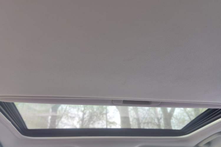 Used Ford Mondeo 2011 2.0L GTDi240 Luxury Sport Edition Headliner