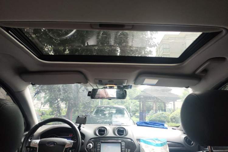 Used Ford Mondeo 2011 2.0L GTDi 200 Fashion Edition Headliner